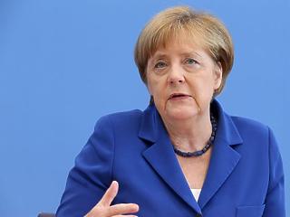 Merkel bejelentette három pontos tervét