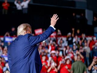 Ezen áll vagy bukik Trump pekingi látogatásának sikere
