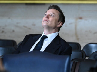 Elon Musk a világ első trilliósává válhat – Az SpaceX debütál a tőzsdén 
