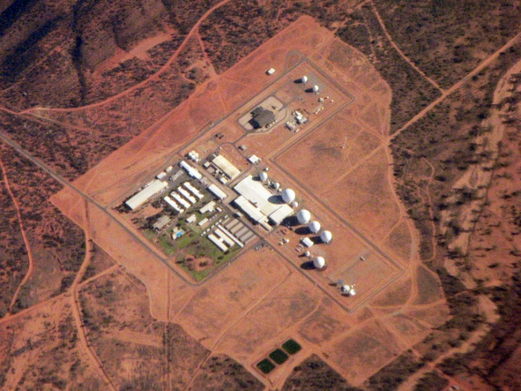 A létesítmény Alice Springs közelében, Közép-Ausztráliában
