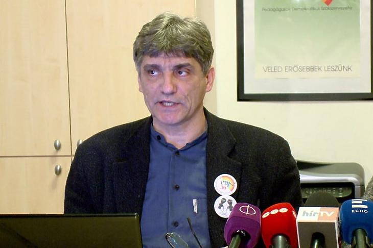 Szűcs Tamás, a Pedagógusok Demokratikus Szakszervezetének elnöke. Fotó: szakszervezetek.hu