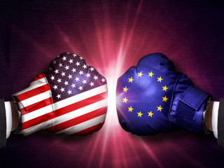 Durvul a helyzet: eddig még sosem használt fegyvert vethet be az EU Trump ellen