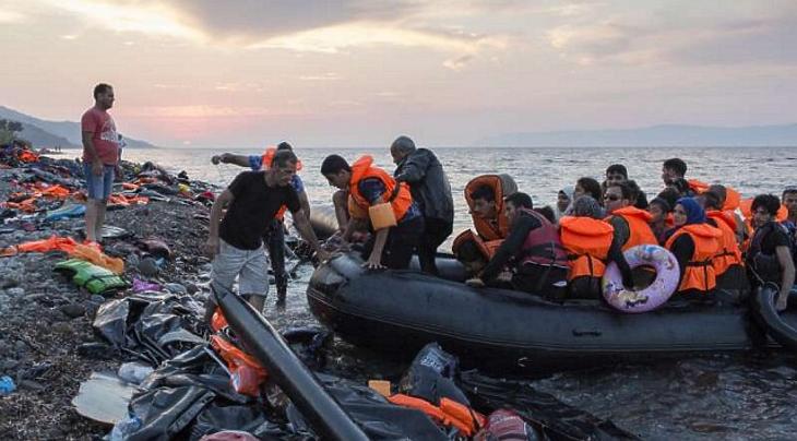 Már engedéllyel jönnek a migránsok Európába