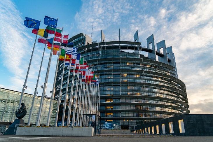 Az EP épülete Strasbourgban – bő egy hónap múlva választ Európa