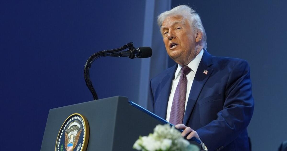 Mélyponton a dollár, de Trump szerint remekül teljesít