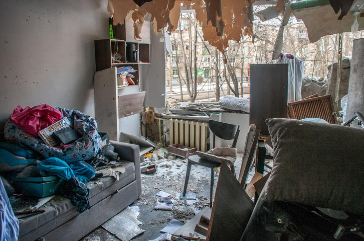 Szétbombázott lakás Ukrajnában. Fotó: Depositphotos
