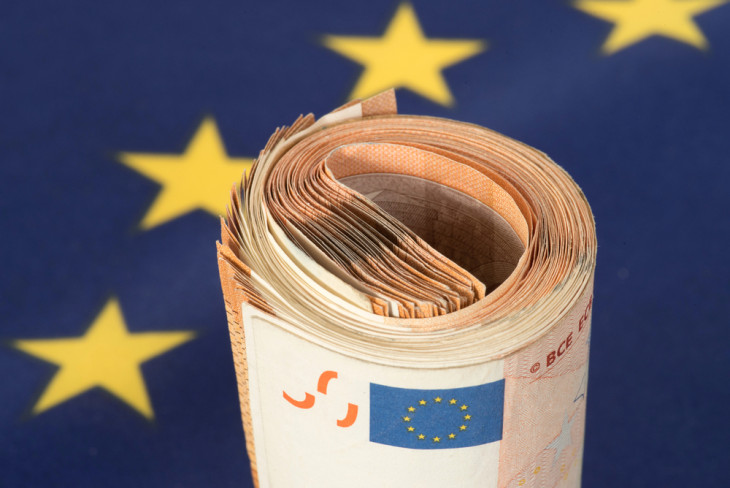 Csökkentették az irányadó eurókamatokat