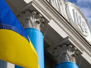 Fizikai kényszerrel akadályozták meg az ukrán parlamentben két miniszter menesztését