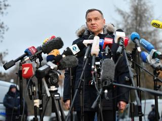 Párhuzamot vont az iráni és a szmolenszki tragédia között a lengyel kormányfő