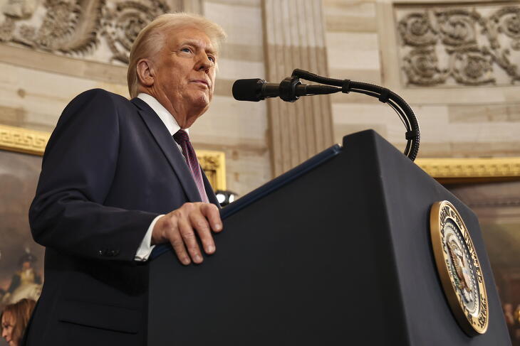 Donald Trump barátja kisegíti majd?