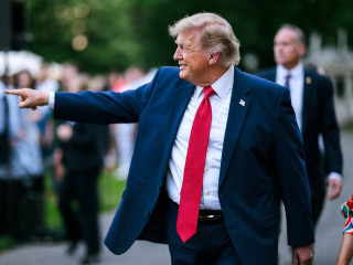 Trump szerint súlyos csapásra készülnek Iránnal szemben csütörtök este 