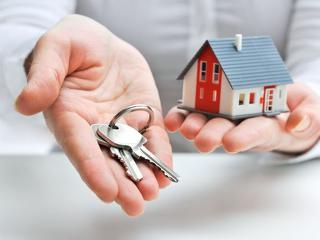 Élénkült az lakáspiac, jelentősen növekedett az ingatlan.com