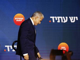Jaír Lapid elbukott Izraelben, visszatér Benjámin Netanjahu