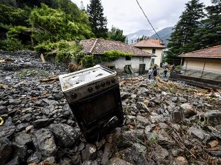 Villámárvíz és földomlás vitt el fél falut Kolumbiában, sok az áldozat