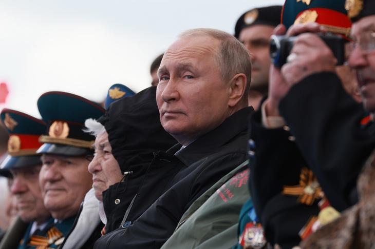 A vártnál visszafogottabban beszélt Putyin a díszszemlén. Fotó: EPA/MIKHAIL METZEL/KREMLIN POOL/ SPUTNIK        