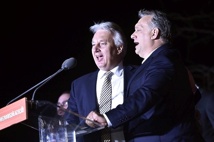Ennyire lassú a posta? Befutott még egy gratuláció Orbánnak 