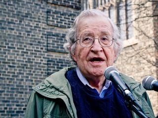 Noam Chomsky még emlékszik Hitlerre, és most a történelem fordulópontjáról beszél