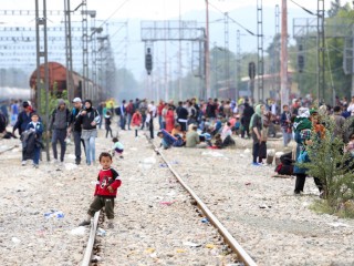 Menedékkérők a görög-észak-macedón határon (Korábbi felvétel.) Fotó: Depositphotos