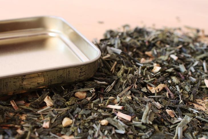 A tealeveleket is bevetik a cigarettagyártók