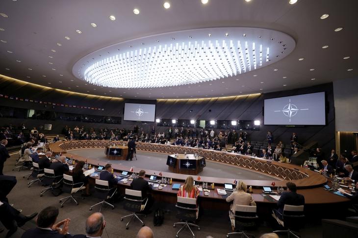 A NATO kétnapos brüsszeli védelmi miniszteri ülése 2022. június 16-án. Fotó: MTI/AP/Olivier Matthys