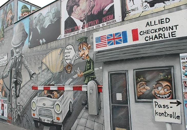 Annyi határkerítés épül ma, hogy körbeérnék a Földet