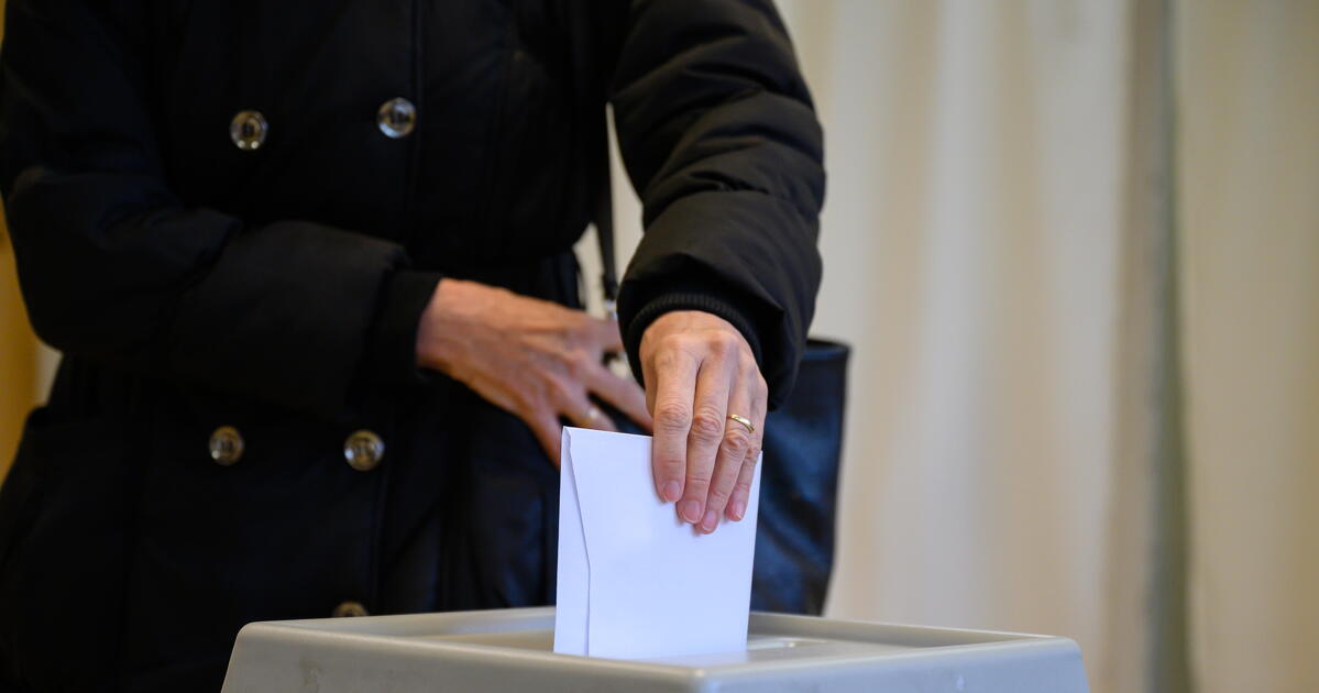 Tömegek regisztráltak az utolsó pillanatban a névjegyzékbe