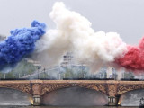 A francia trikolór sok alakzatban is megjelenhet
