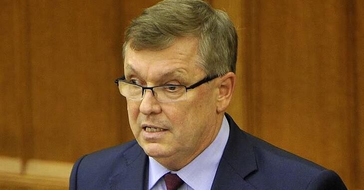 Üzentek Matolcsy Györgyék: szünet helyett szigor