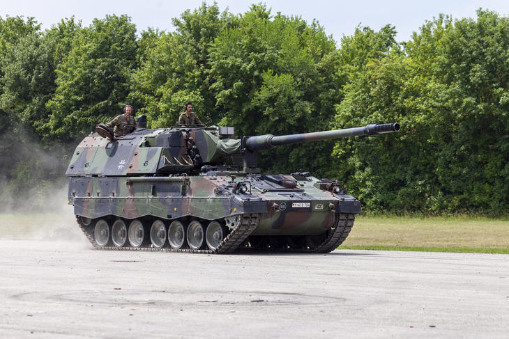 Egy Panzerhaubitze 2000 típusú önjáró löveg. Fotó: Depositphotos
