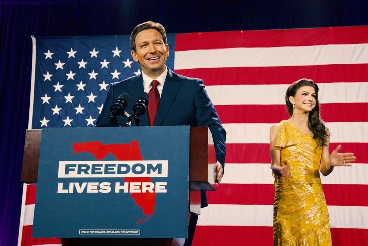 Freedom lives here, azaz a szabadság itt lakik. Ron DeSantis és felesége ünnepli választási győzelmét. Fotó: Facebook/Ron DeSantis