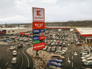 Cseh vállalkozó vásárolja fel a csíkszeredai bevásárlóparkot