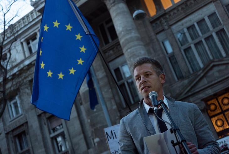 Magyar Péter örülhet: újabb felmérésben előzte be a Fideszt a Tisza Párt