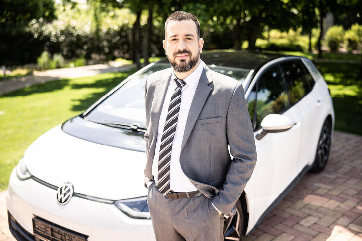 Csökkenő kereslet, megtorpanó termelés: mi lesz az autóipari K+F projektekkel?