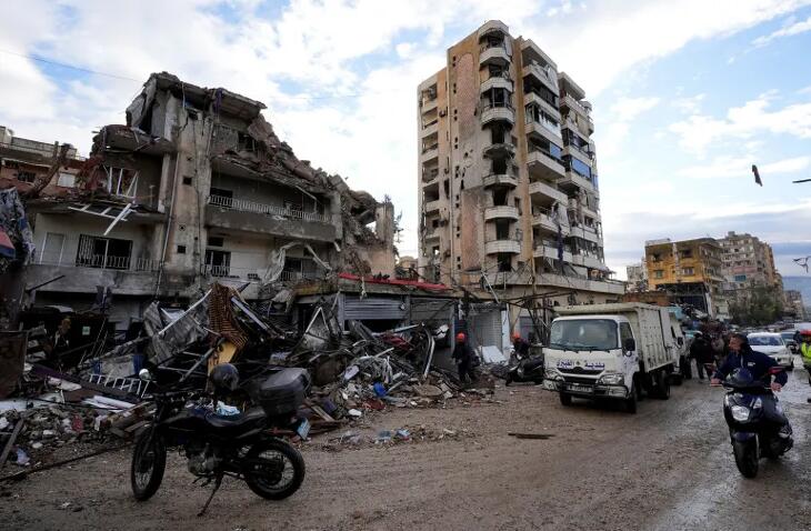 Légi támadás érte Libanon fővárosának környékét