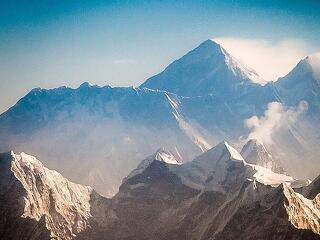Több ezer dollárral drágább lesz feljutni a világ tetejére