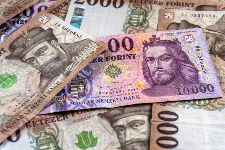 Folytatja a forint, amit elkezdett
