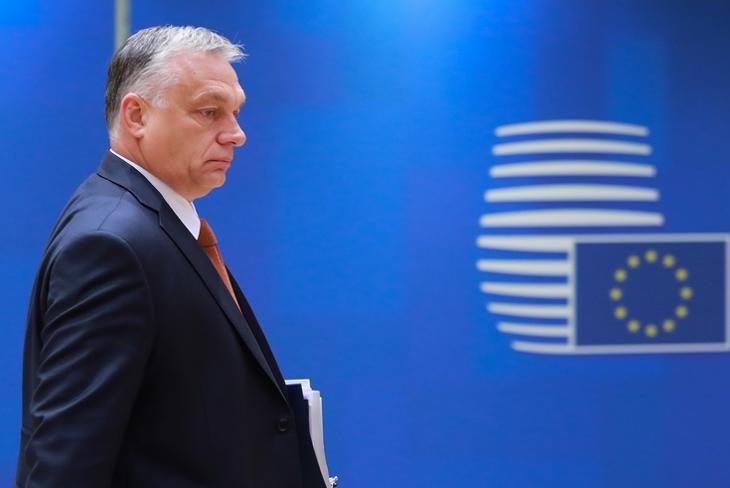 Az EP-alelnök szerint Orbán Viktor cimboráihoz jutna a plusz pénz. Fotó: Európai Tanács
