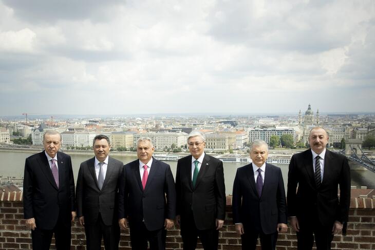 Orbán Viktor és a türkök: Recep Tayyip Erdogan török, Szadir Zsaparov kirgiz, Kaszim-Zsomart Tokajev kazah, Savkat Mirzijojev üzbég és Ilham Aliyev azeri elnök