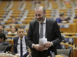 Néppárti nagyágyúval tárgyal Magyar Péter pénteken