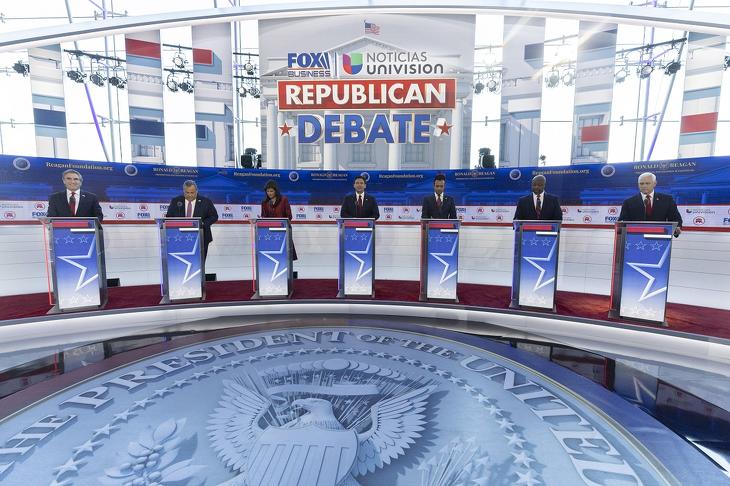 A republikánus elnökjelöltek egy korábbi vitája - Scott jobbról a második helyen. Fotó: EPA / ETIENNE LAURENT