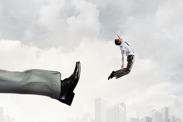 Egyre több magyarnak nincs munkája, ezzel sem fog kampányolni a kormány