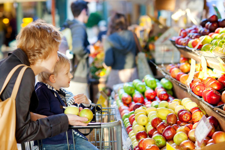 Az élelmiszerek éves árváltozása vélhetően meg fogja haladni a fogyasztói árindex Magyar Nemzeti Bank által jelzett 10 százalékos emelkedésének mértékét. Fotó: depositphotos