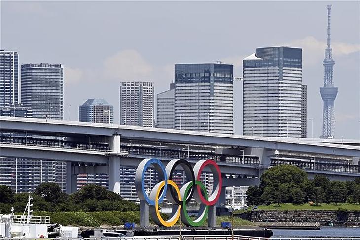 A cseh és a holland olimpiai csapatban is találtak koronásokat