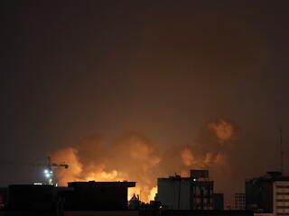 Olajfinomítót és raktárépületet is értek az iráni drónok péntek hajnalban