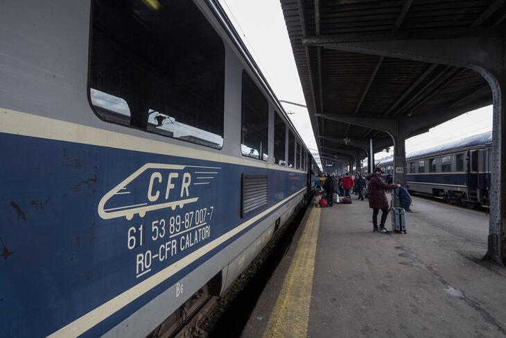 Román InterCity-vonat a bukaresti főpályaudvaron