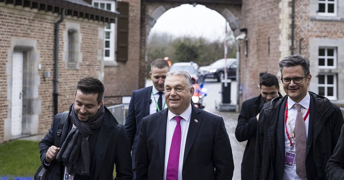 Összedugják a fejüket az EU nagy emberei – Orbán Viktor mosolyogva érkezett
