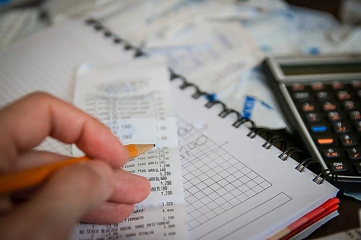 Tényleg vissza kell fizetni négy hónapnyi katát? Itt a NAV válasza 