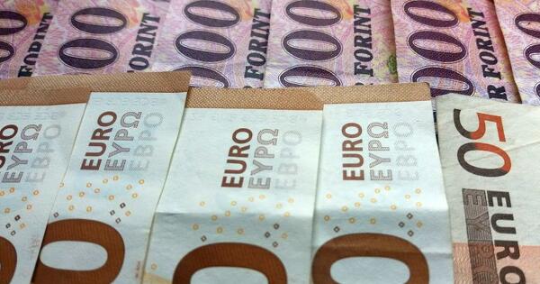 Lányos zavarba jön, aki most néz rá a forint árfolyamára