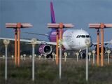 Mi jön még? Vadászgépek tapadtak a Wizz Air repülőjére