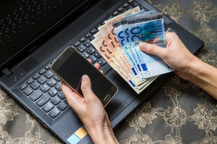 Vigyázzon, így akarják átverni a csalók az OTP ügyfeleit!